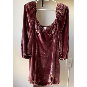 Aritzia Wilfred Novella Velvet Dress